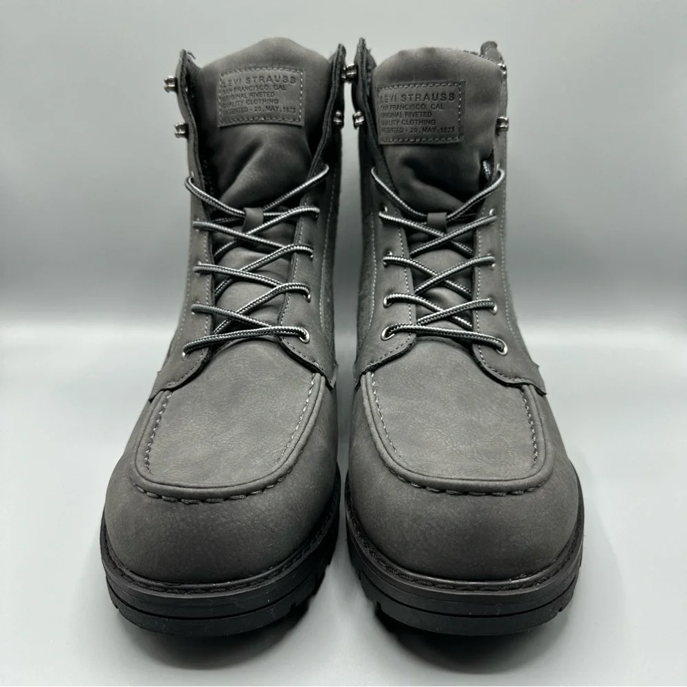 Levis size 13